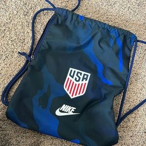 Nike USA drawstring gym sack with extra side zip pocket